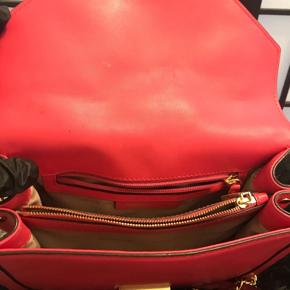 Michael Kors Crossbody - Picture 4 of 7